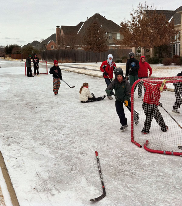 110204-Street-Hockey-on-Ska